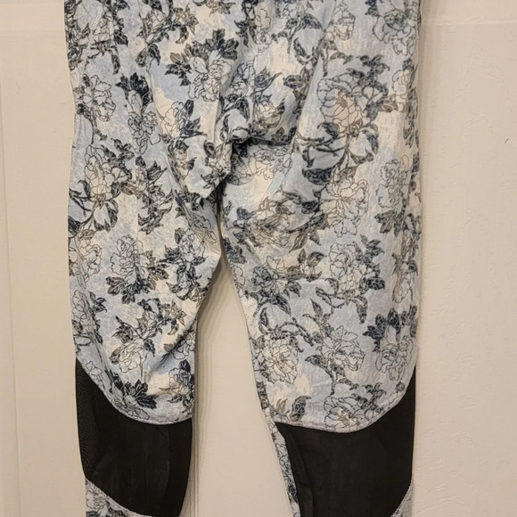 Leggings - Picture 2 of 2